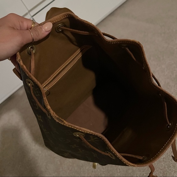 VINTAGE LOUIS VUITTON BACK PACK - Picture 11 of 16